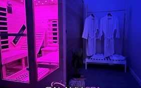 GALAXY SPA - Suite Venus avec Jacuzzi et Sauna Privatif
